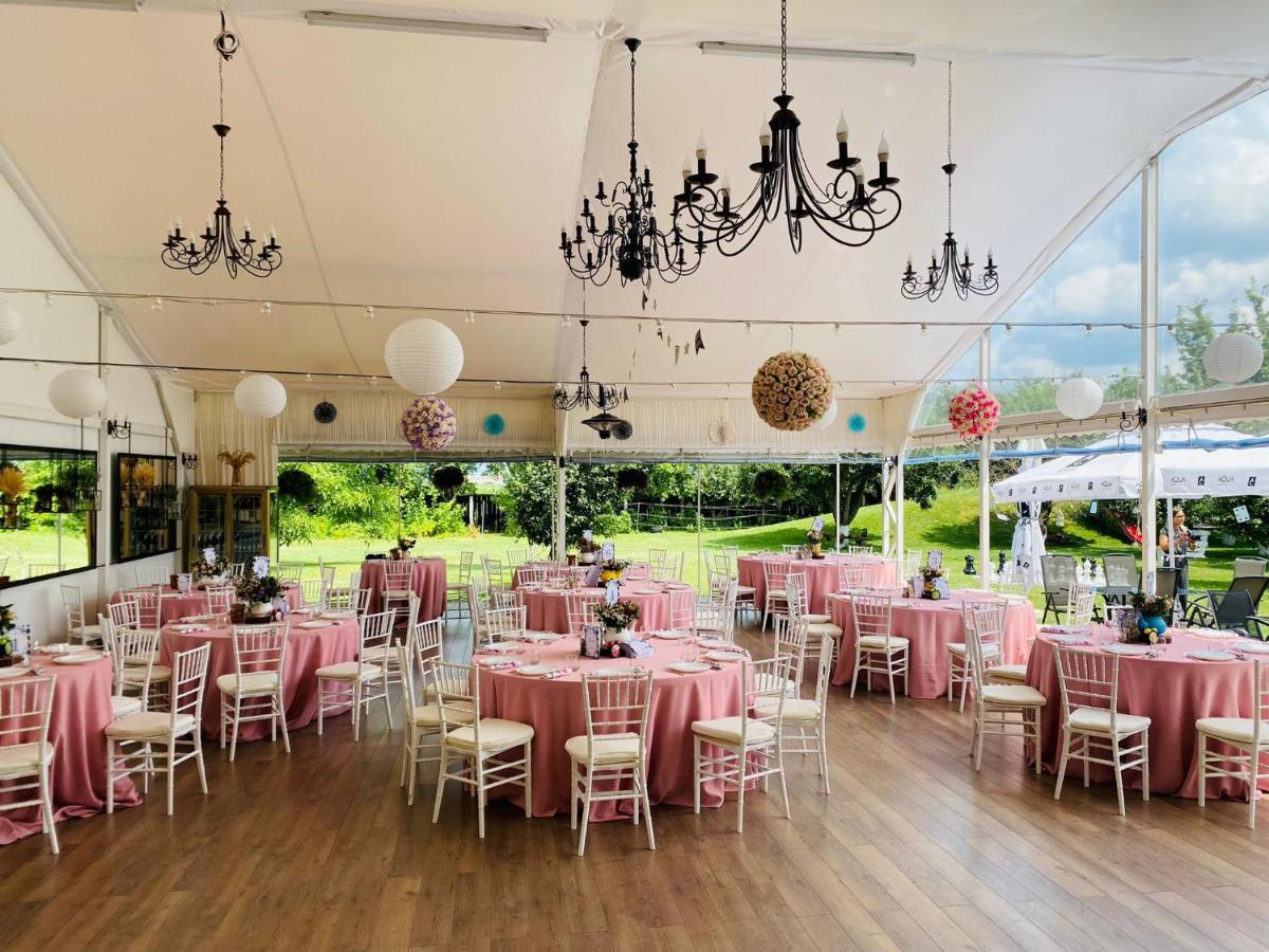 Stupina Hotel Brasov Ngoại thất bức ảnh