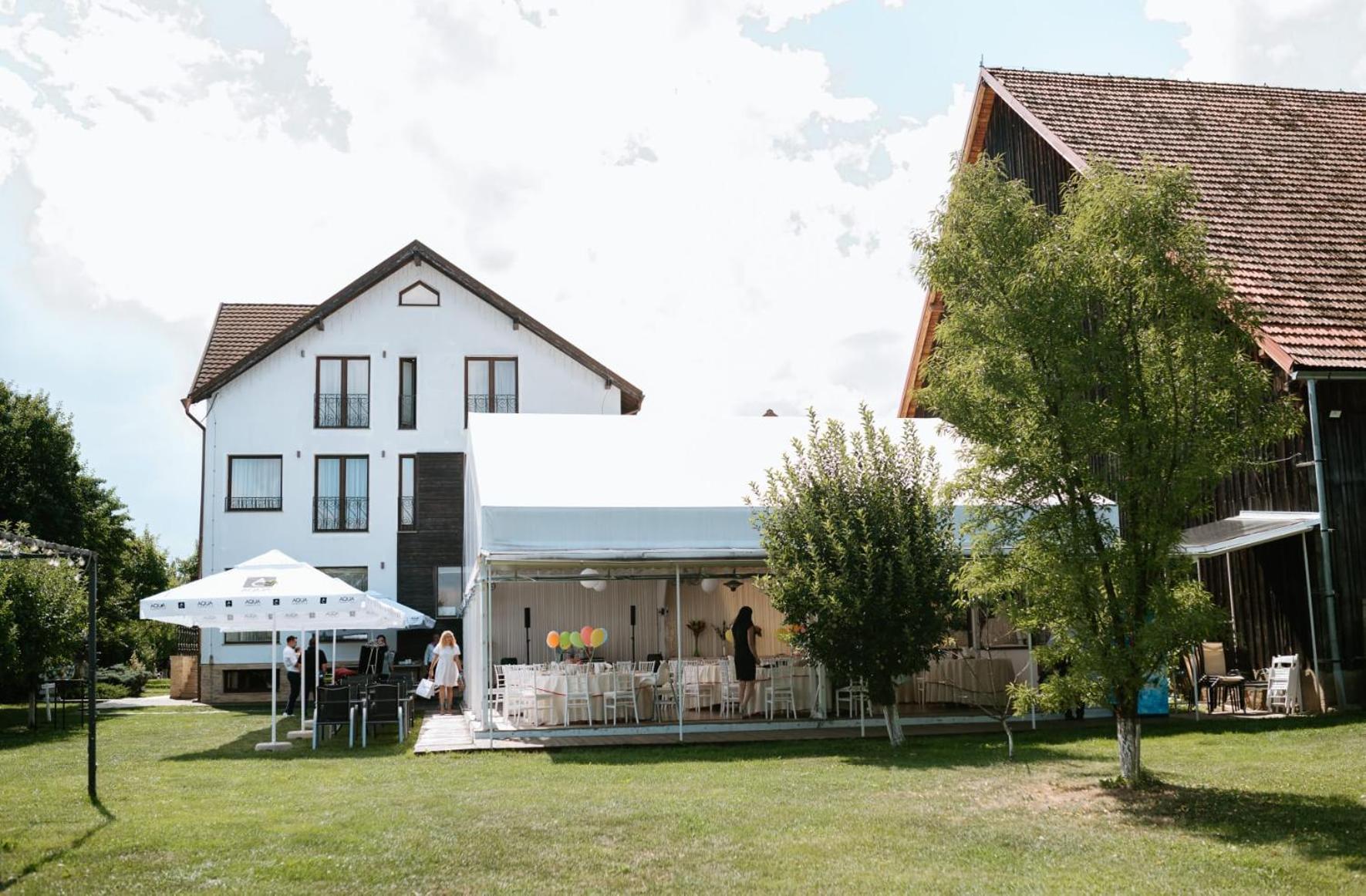 Stupina Hotel Brasov Ngoại thất bức ảnh